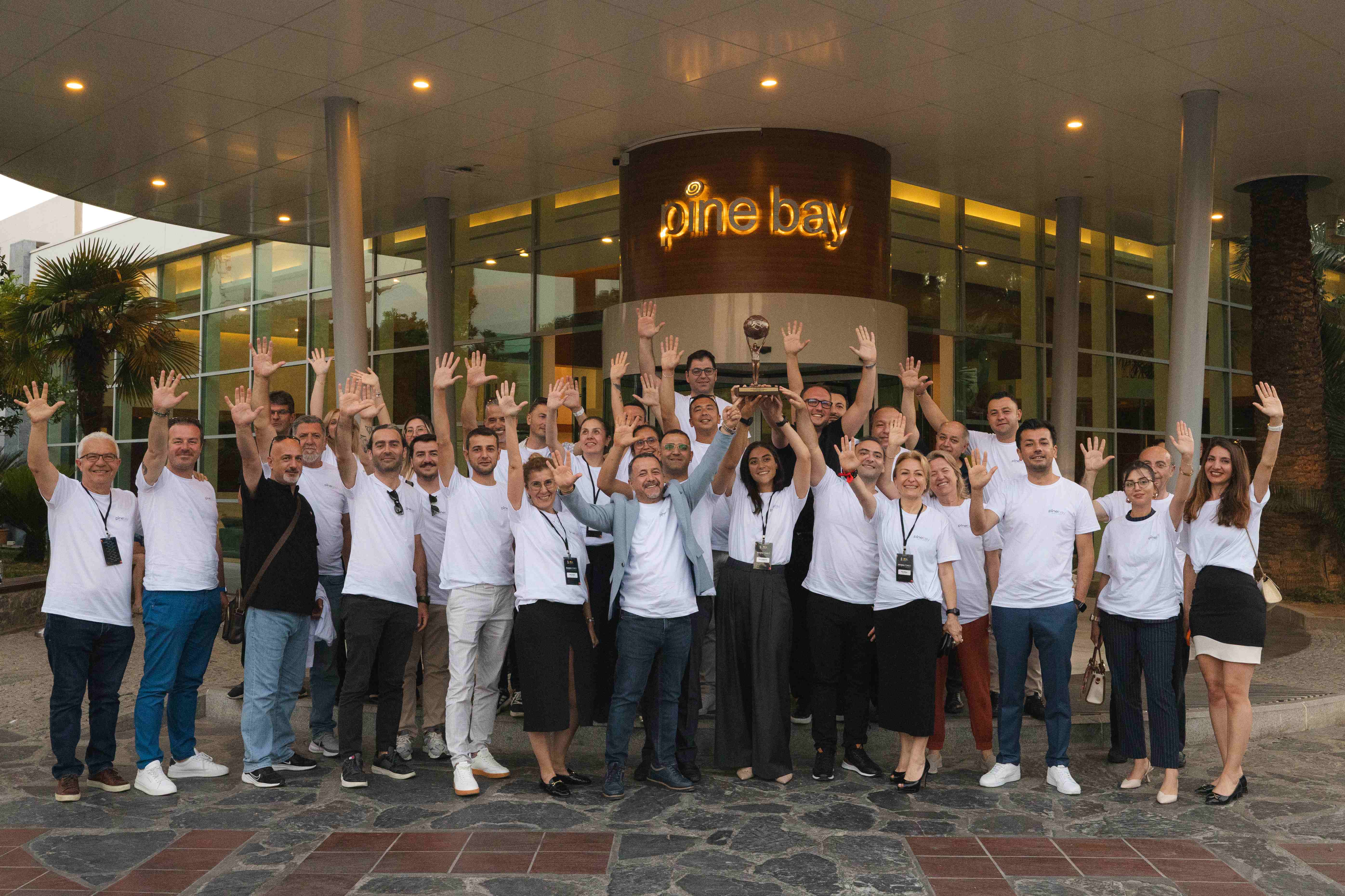 Göçtur — Pine Bay Hotels & Resorts Türkiye Konaklama Sektörünün İlk EFQM 5 Yıldız Yetkinlik Belgesinin Sahibi Oldu