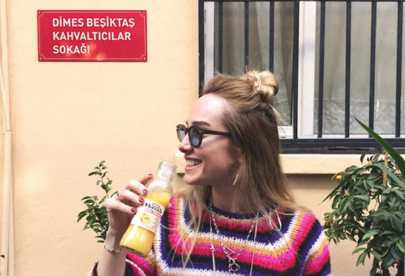 DİMES — Dimes Sokağa Sponsor Oldu, Dizide Duyurdu — image 1 of 1